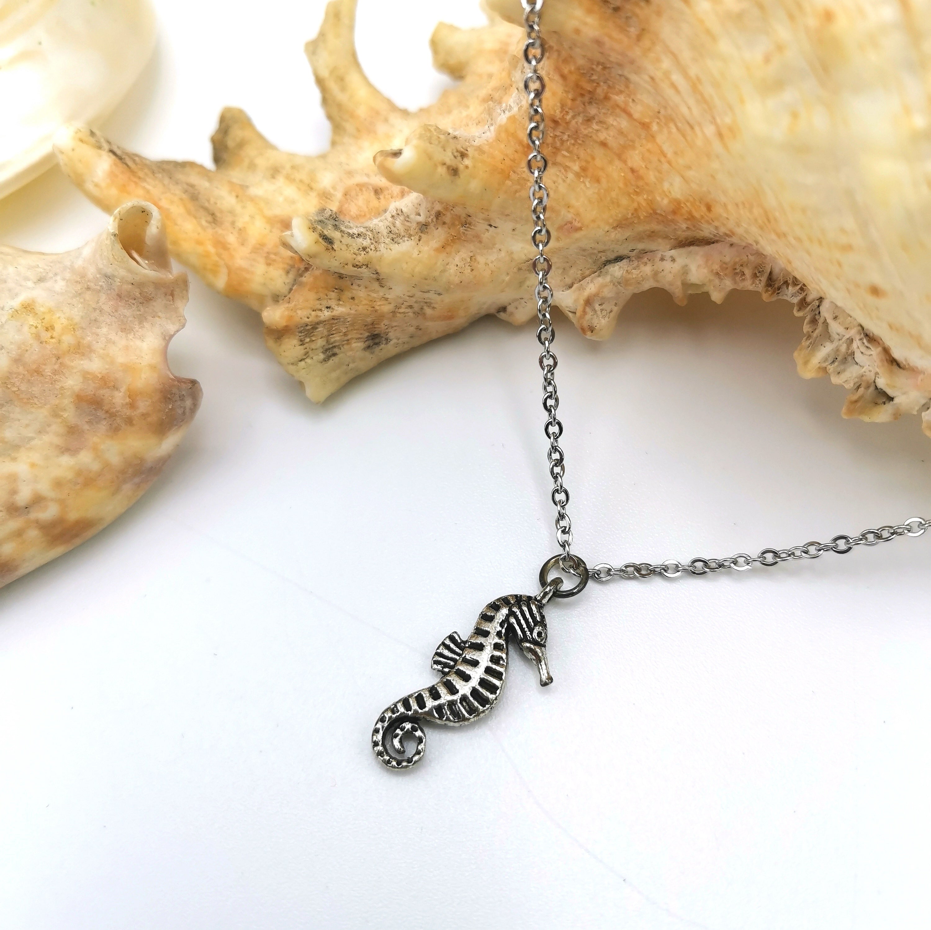 Serene Seahorse Anklet - Silver Sunbird Anklets