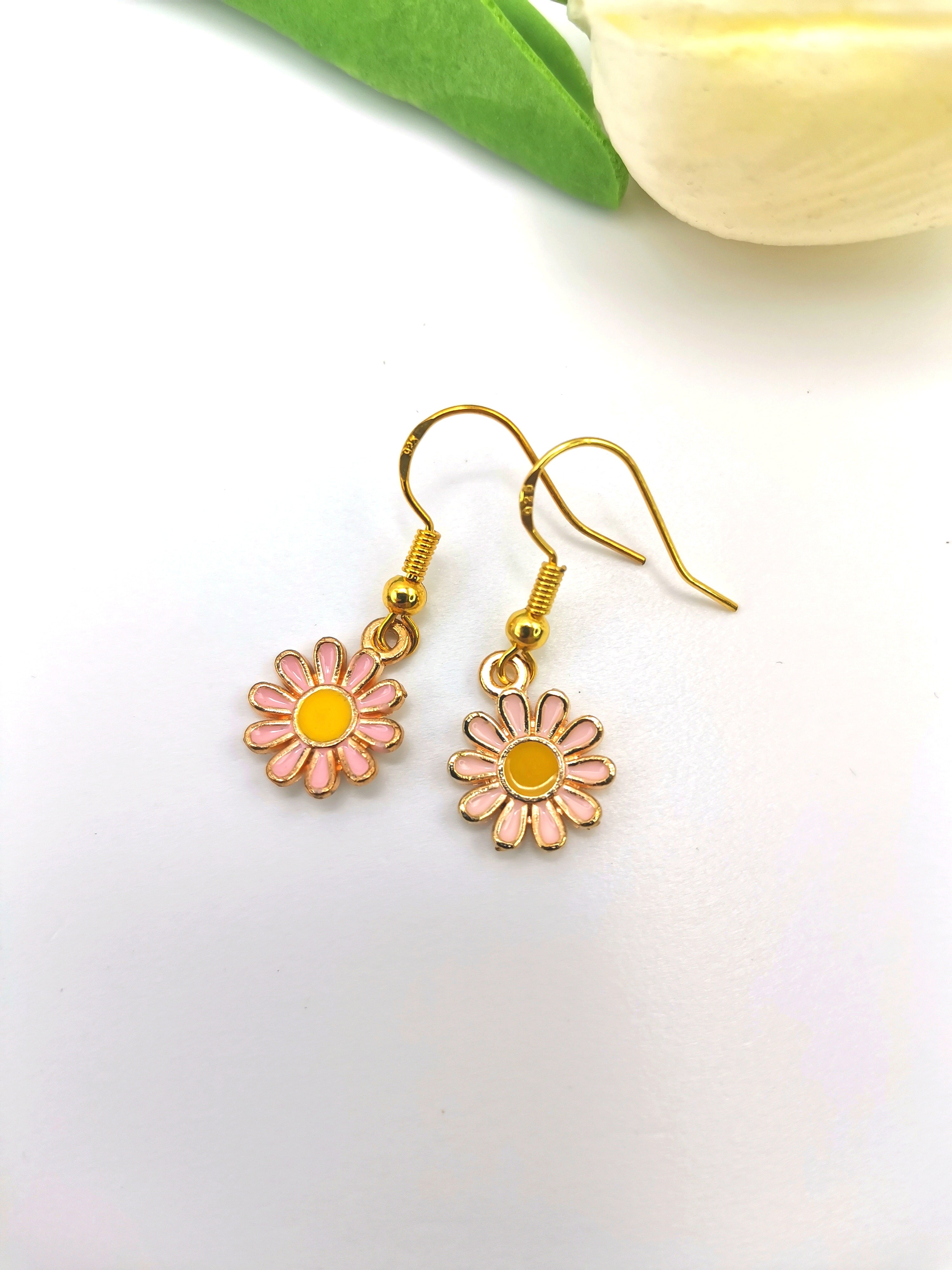 Dainty Daisy Earrings - Silver Sunbird Bohemian Earrings
