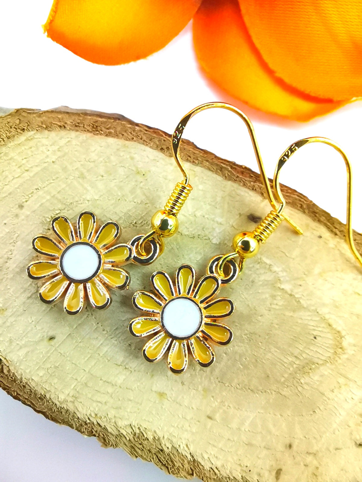 Dainty Daisy Earrings - Silver Sunbird Bohemian Earrings
