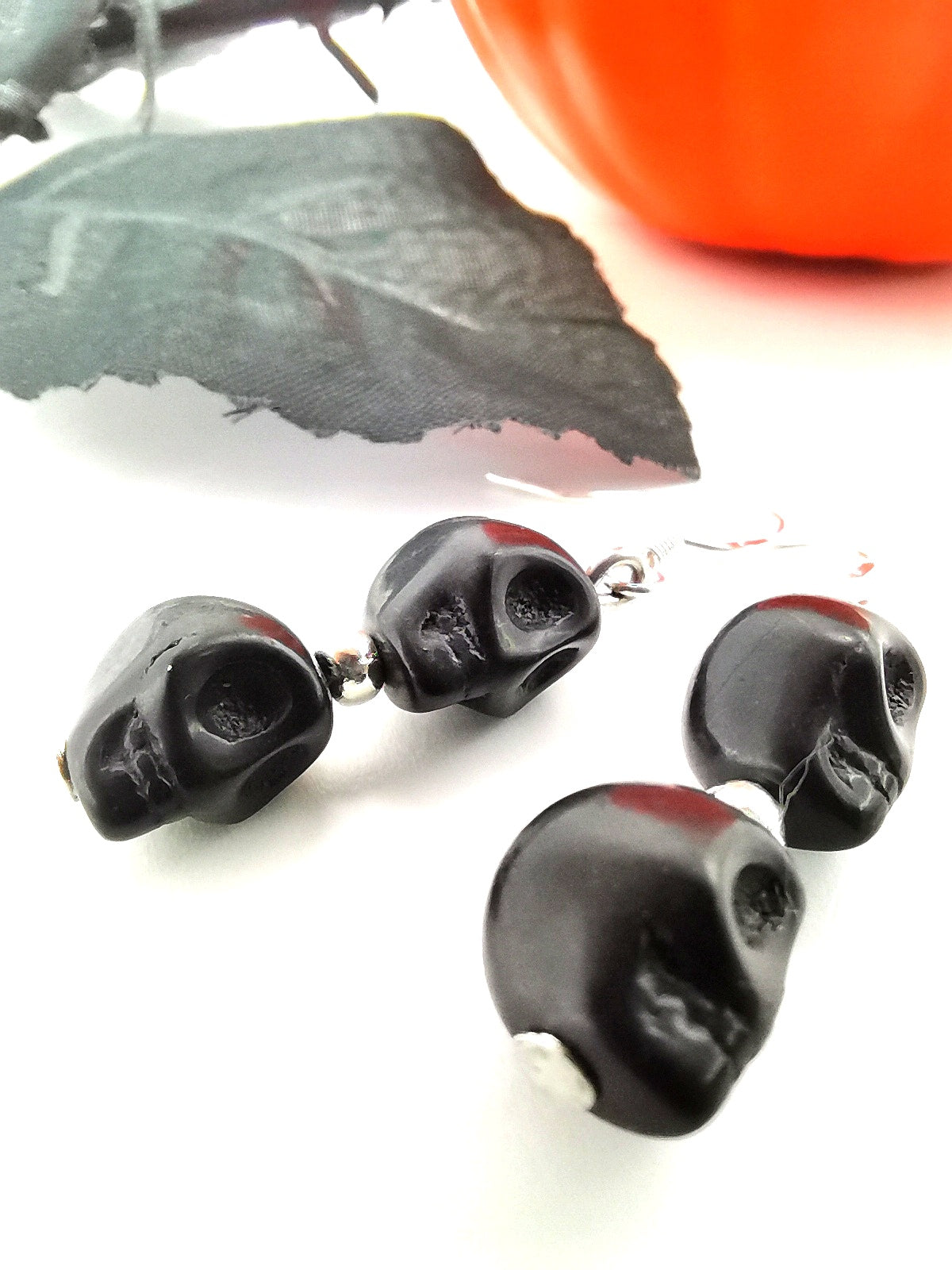 Bone-chilling Skull Earrings - Silver Sunbird Halloween Earrings
